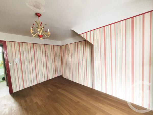 Appartement T2 à vendre  2 pièces - 37 m 2   GOURNAY EN BRAY  - 76