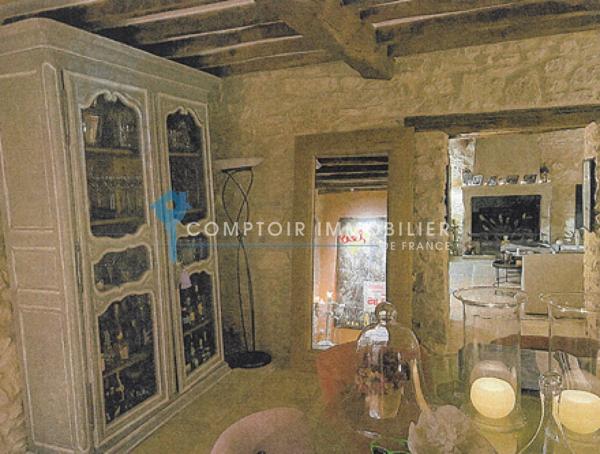 Propriete
                                                                                                                                                                                                                                                                                                                        14 pièce(s)                                                                                                                                                                                                          8 chambre(s)                                                                                                                                                                                                          495  m²