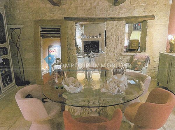 Propriete
                                                                                                                                                                                                                                                                                                                        14 pièce(s)                                                                                                                                                                                                          8 chambre(s)                                                                                                                                                                                                          495  m²