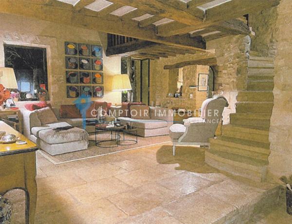 Propriete
                                                                                                                                                                                                                                                                                                                        14 pièce(s)                                                                                                                                                                                                          8 chambre(s)                                                                                                                                                                                                          495  m²