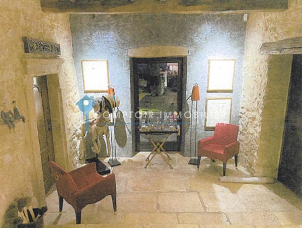 Propriete
                                                                                                                                                                                                                                                                                                                        14 pièce(s)                                                                                                                                                                                                          8 chambre(s)                                                                                                                                                                                                          495  m²