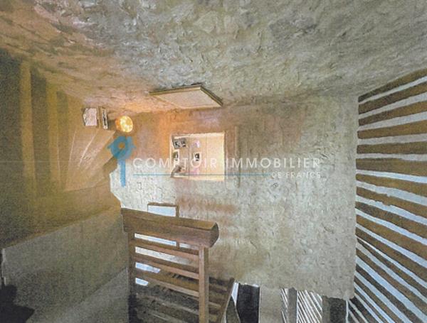 Propriete
                                                                                                                                                                                                                                                                                                                        14 pièce(s)                                                                                                                                                                                                          8 chambre(s)                                                                                                                                                                                                          495  m²