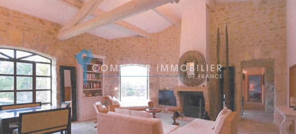 Propriete
                                                                                                                                                                                                                                                                                                                        14 pièce(s)                                                                                                                                                                                                          8 chambre(s)                                                                                                                                                                                                          495  m²