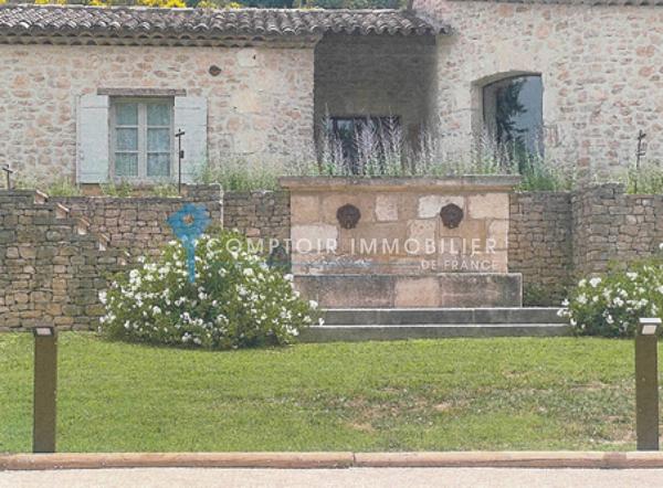 Propriete
                                                                                                                                                                                                                                                                                                                        14 pièce(s)                                                                                                                                                                                                          8 chambre(s)                                                                                                                                                                                                          495  m²