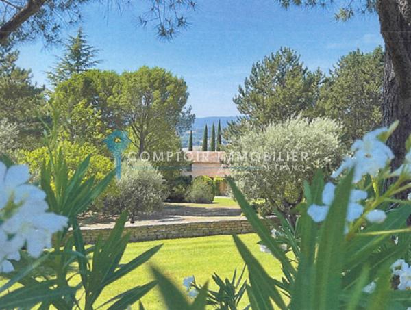 Propriete
                                                                                                                                                                                                                                                                                                                        14 pièce(s)                                                                                                                                                                                                          8 chambre(s)                                                                                                                                                                                                          495  m²