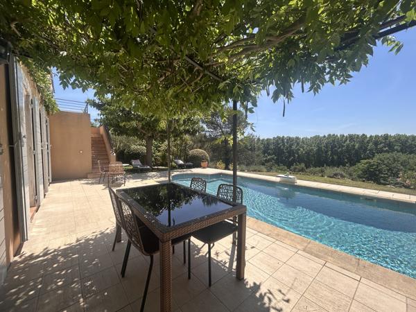 Au coeur du  Golf Pont Royal , au pied du Luberon et des Alpilles, Maison avec vue féérique