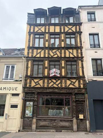 ROUEN IMMEUBLE DE CARACTÈRE À FORT POTENTIEL