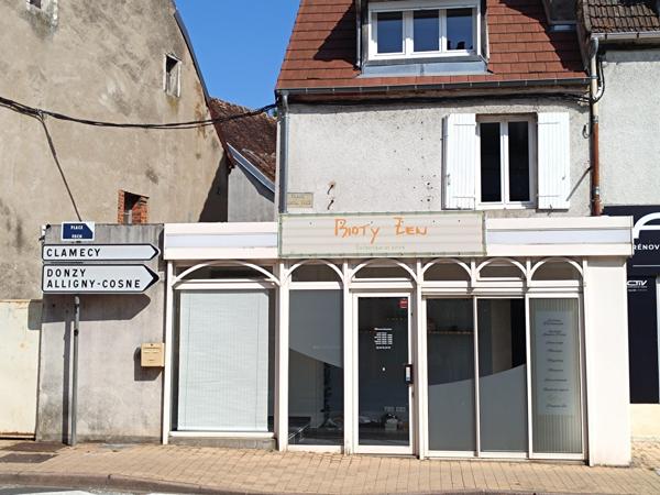 IMMEUBLE AVEC LOCAL  ET APPARTEMENT