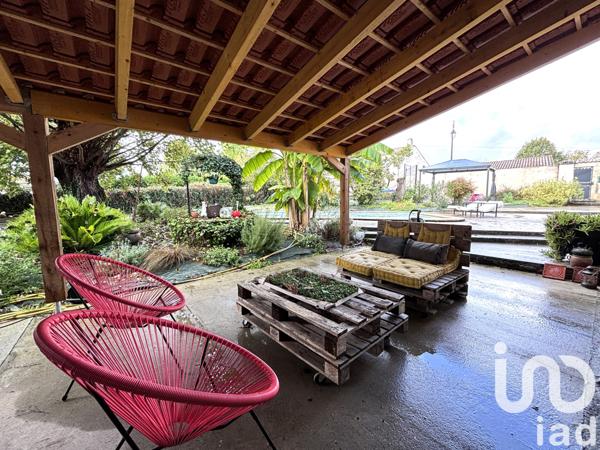 Maison à vendre 9 pièces 247 m² Saintes