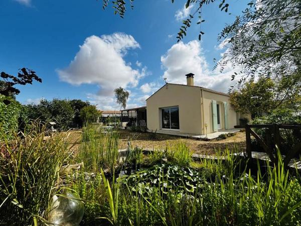 Maison à vendre 369 600 € Sainte-Soulle 6 p 112 m² DPE D