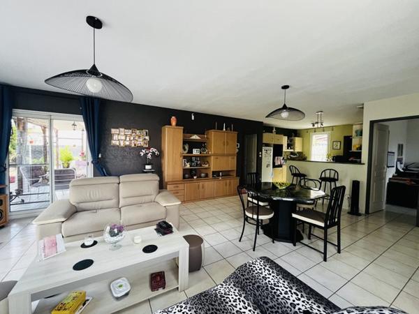 Maison à vendre 369 600 € Sainte-Soulle 6 p 112 m² DPE D