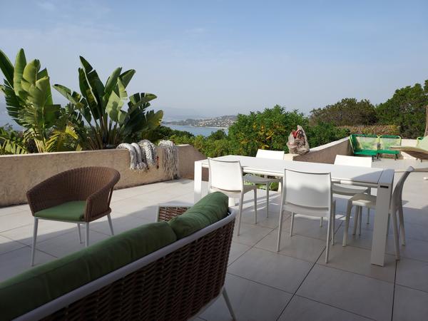 Villa de Prestige T8 320M² vue imprenable sur toute la baie proche plage