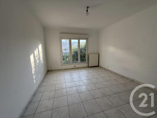 Immeuble à vendre  420 m 2   LA SEYNE SUR MER  - 83