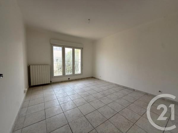 Immeuble à vendre  420 m 2   LA SEYNE SUR MER  - 83