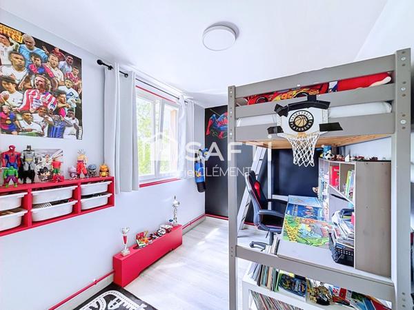 Appartement de 83 m2, 3 chambres, cave et parking