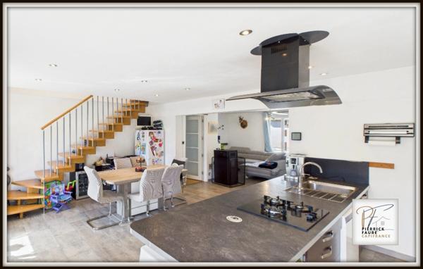 Appartement Duplex 4 chambres avec extérieur 250m² garage cave et cabanon