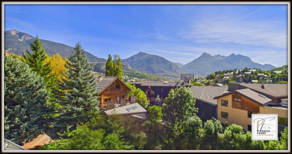 Appartement Duplex 4 chambres avec extérieur 250m² garage cave et cabanon