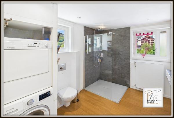 Appartement Duplex 4 chambres avec extérieur 250m² garage cave et cabanon