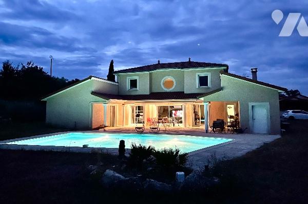 Maison à 5 min de MONTBRISON, au calme avec 1900m² de terrain.