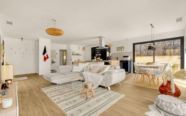 Maison à vendre    4 pièces • 105 m2 L'Isle-Jourdain