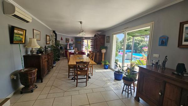 Maison Nimes 6 pièce(s) 152.31 m2