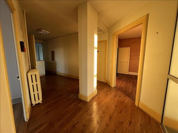 Appartement à vendre |  Montluçon |  6 pièces | 161 m²