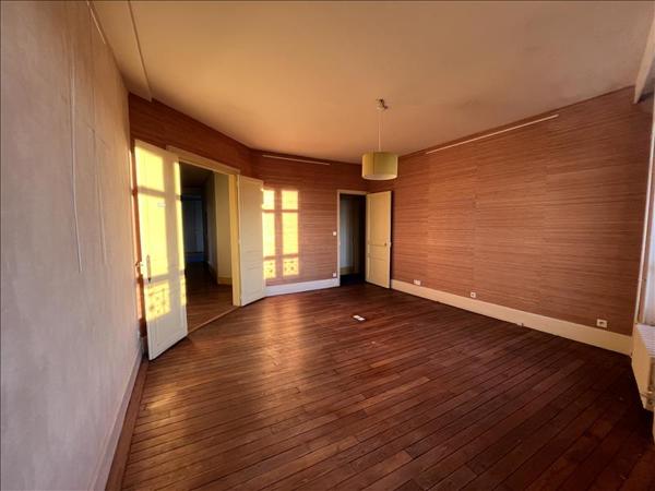 Appartement à vendre |  Montluçon |  6 pièces | 161 m²