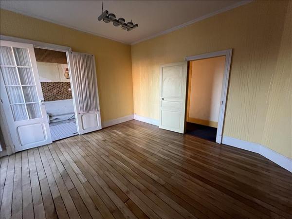 Appartement à vendre |  Montluçon |  6 pièces | 161 m²