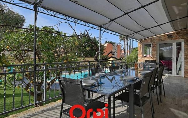 Maison à vendre    5 pièces •  Bandol