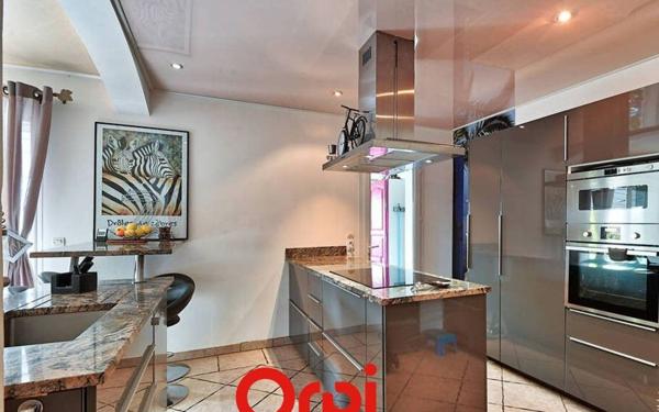 Maison à vendre    5 pièces •  Bandol