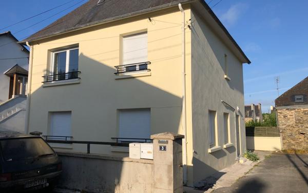 Maison à vendre    5 pièces • 145 m2 Carhaix-Plouguer
