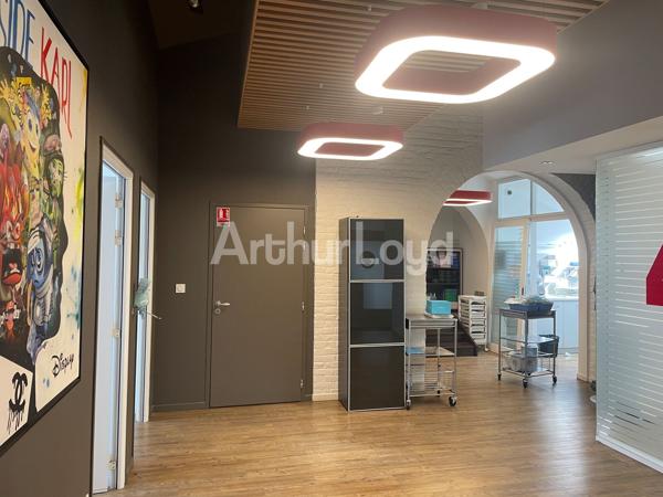 Bureaux à vendre centre de Valenciennes avec grande visibilité et accès PMR