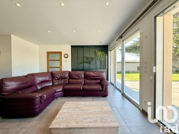 Maison 3 pièces de 101 m² à SAINT-MARTIN-DE-BREHAL (50290)