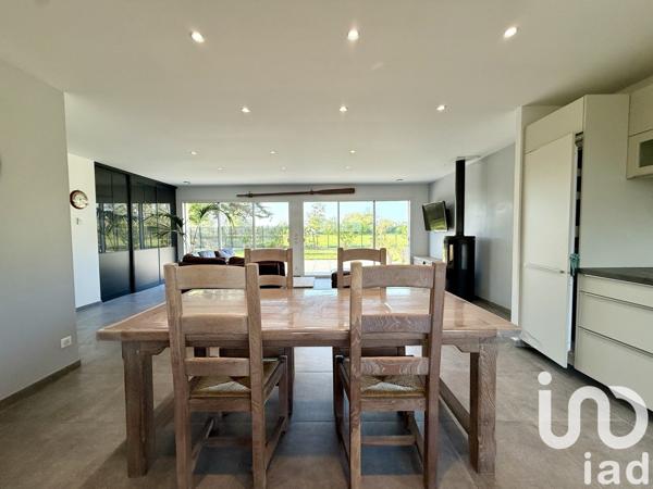 Maison 3 pièces de 101 m² à SAINT-MARTIN-DE-BREHAL (50290)