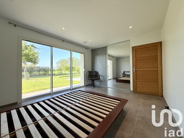 Maison 3 pièces de 101 m² à SAINT-MARTIN-DE-BREHAL (50290)