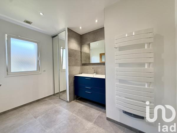 Maison 3 pièces de 101 m² à SAINT-MARTIN-DE-BREHAL (50290)