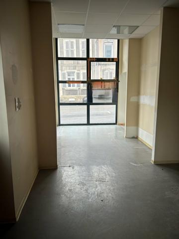 BUREAUX à VENDRE de 391 m²