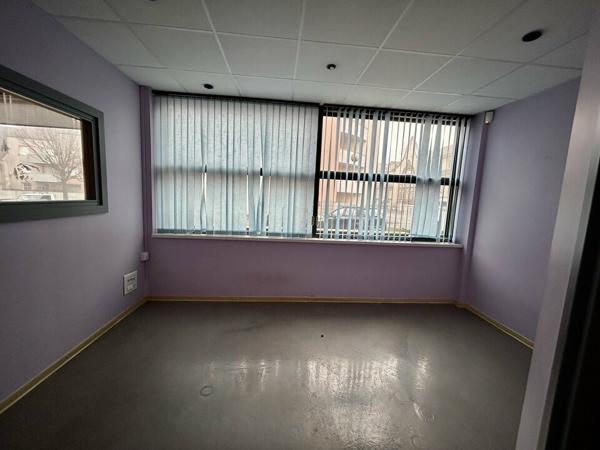 BUREAUX à VENDRE de 391 m²