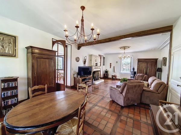 Maison à vendre  11 pièces - 332 m2 MARANS - 17