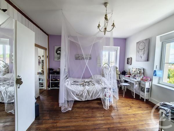 Maison à vendre  11 pièces - 332 m2 MARANS - 17