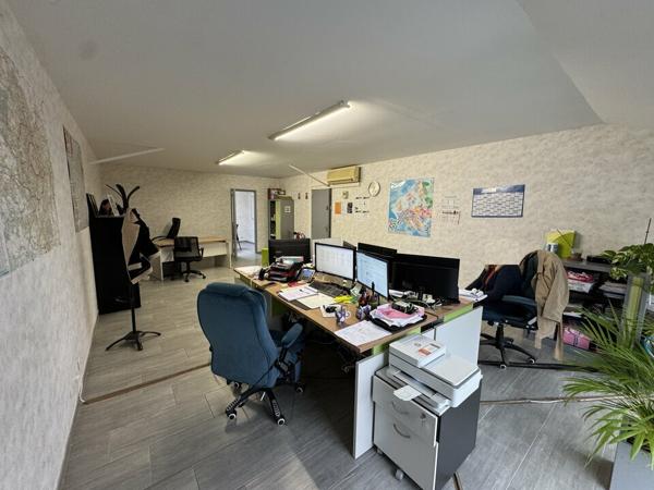 JOUE-LES-TOURS BUREAUX A LOUER 54 M² FACILITE DE STATIONNEMENT PROXIMITE A10