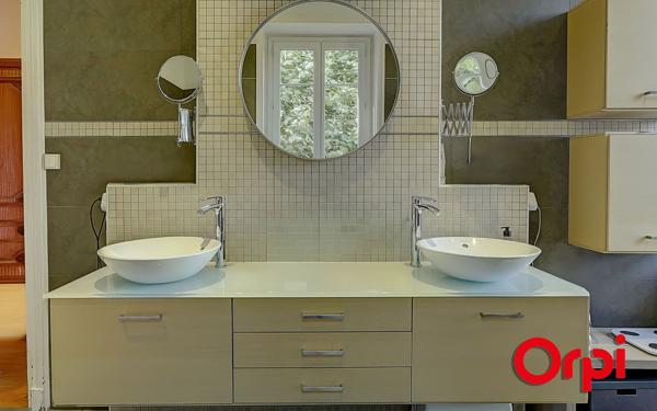 Maison à vendre    5 pièces • 160 m2 Maubec