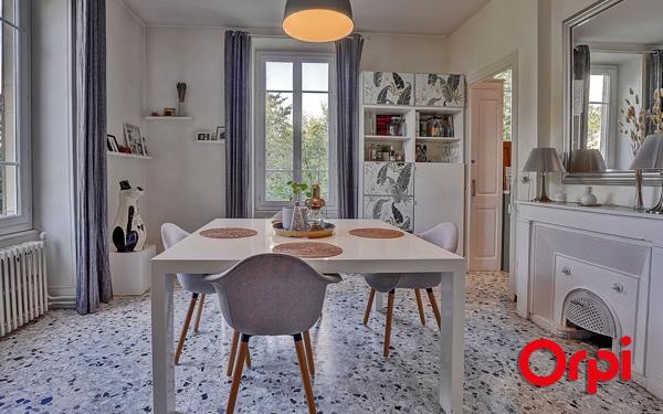 Maison à vendre    5 pièces • 160 m2 Maubec