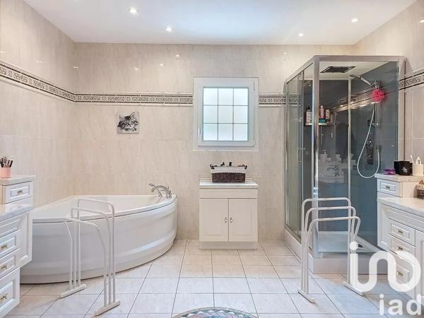 Maison à vendre 6 pièces 186 m² Portes-lès-Valence