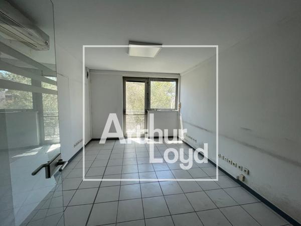 BUREAUX A LOUER - MONTPELLIER CENTRE-VILLE - PROXIMITE IMMEDIATE TRAMWAY LIGNE 5