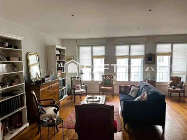 Bel appartement de 84m2 Triangle d'Or