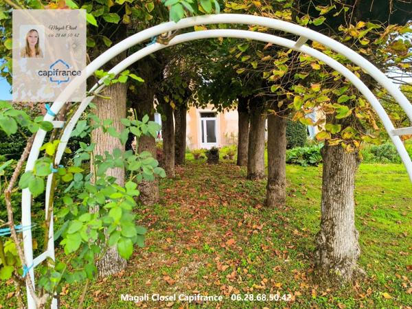 Maison de Maitre sur plus d'1,4 hectare + dépendances