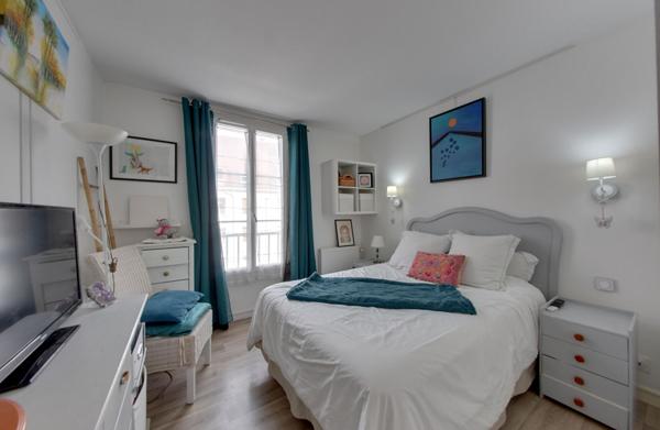 AUXERRE - APPARTEMENT LUMINEUX PROCHE BIBLIOTHÈQUE - 84 m²