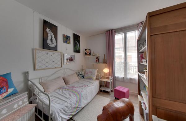 AUXERRE - APPARTEMENT LUMINEUX PROCHE BIBLIOTHÈQUE - 84 m²