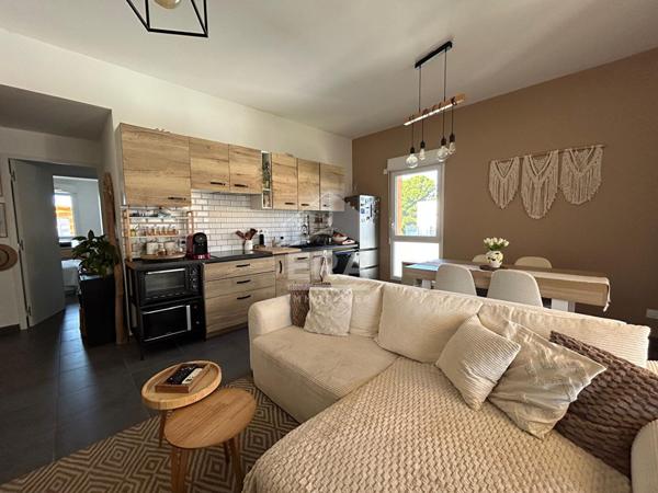 Vitrolles - Appartement T3 de 59.13 m2 avec terrasse 12,13m2 + garage